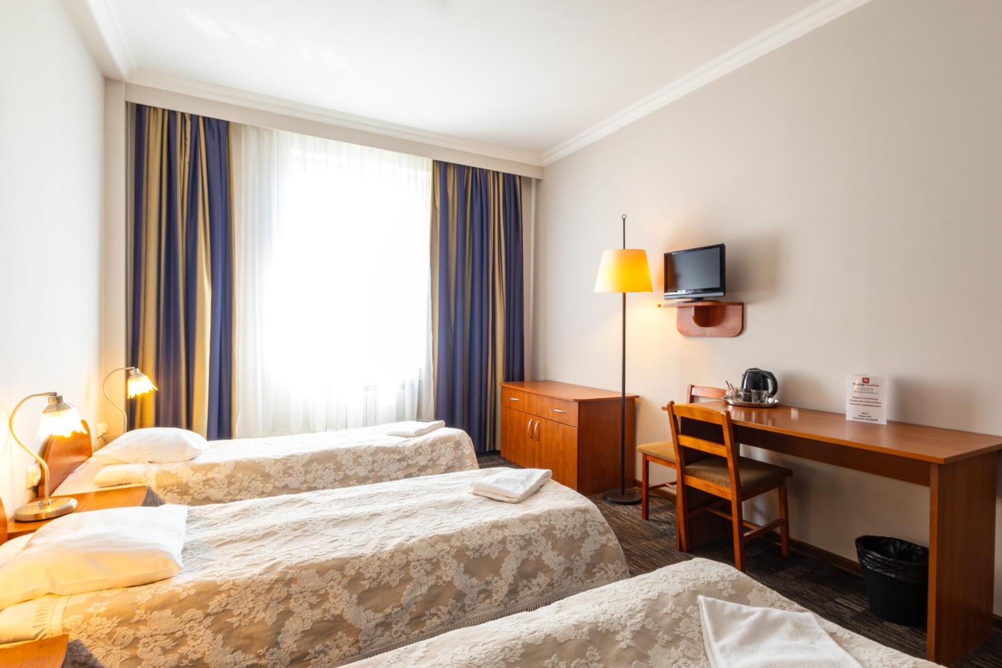 Noclegi Stadion Bed & Breakfast Warsaw Exterior photo