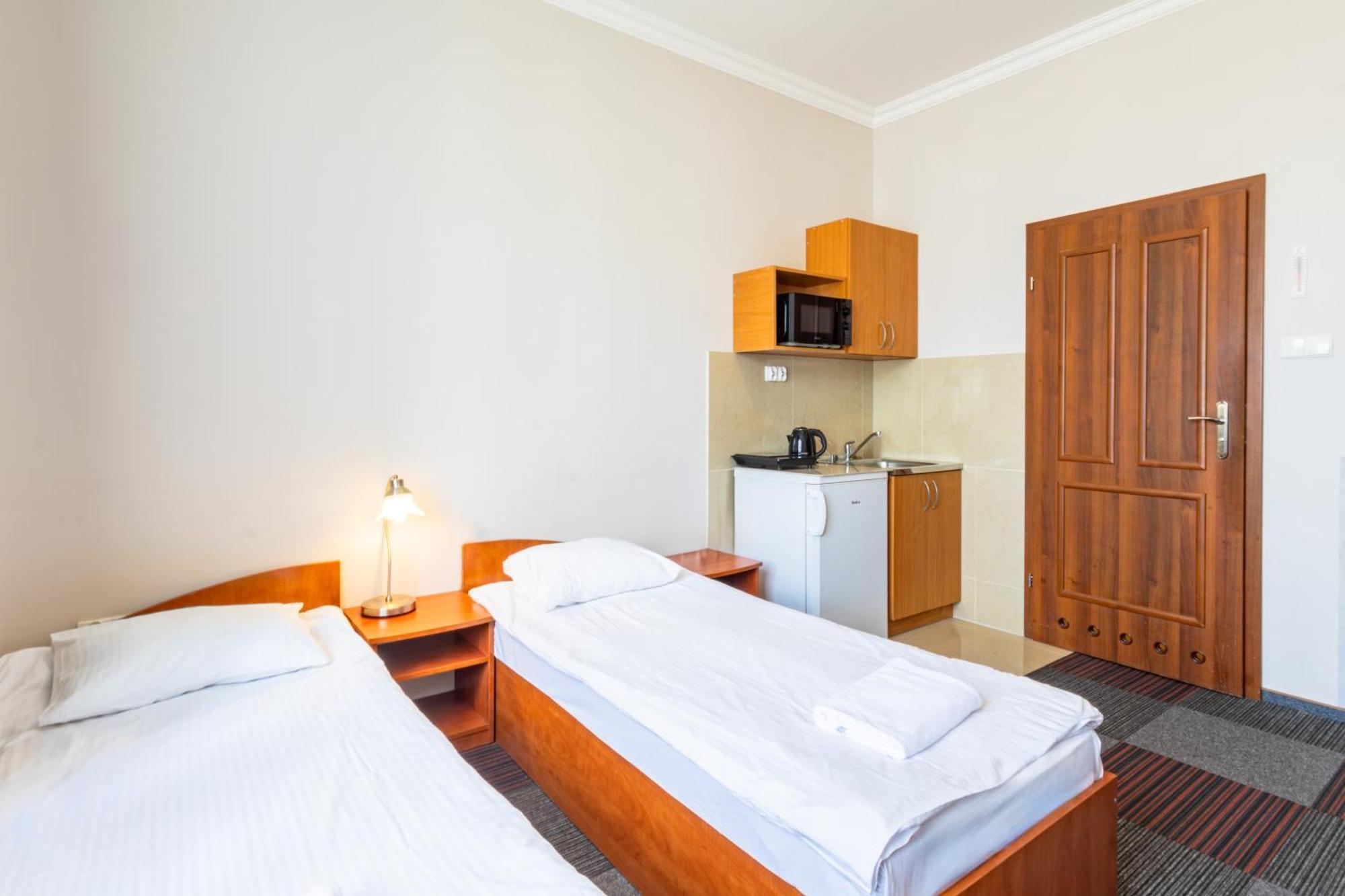 Noclegi Stadion Bed & Breakfast Warsaw Exterior photo