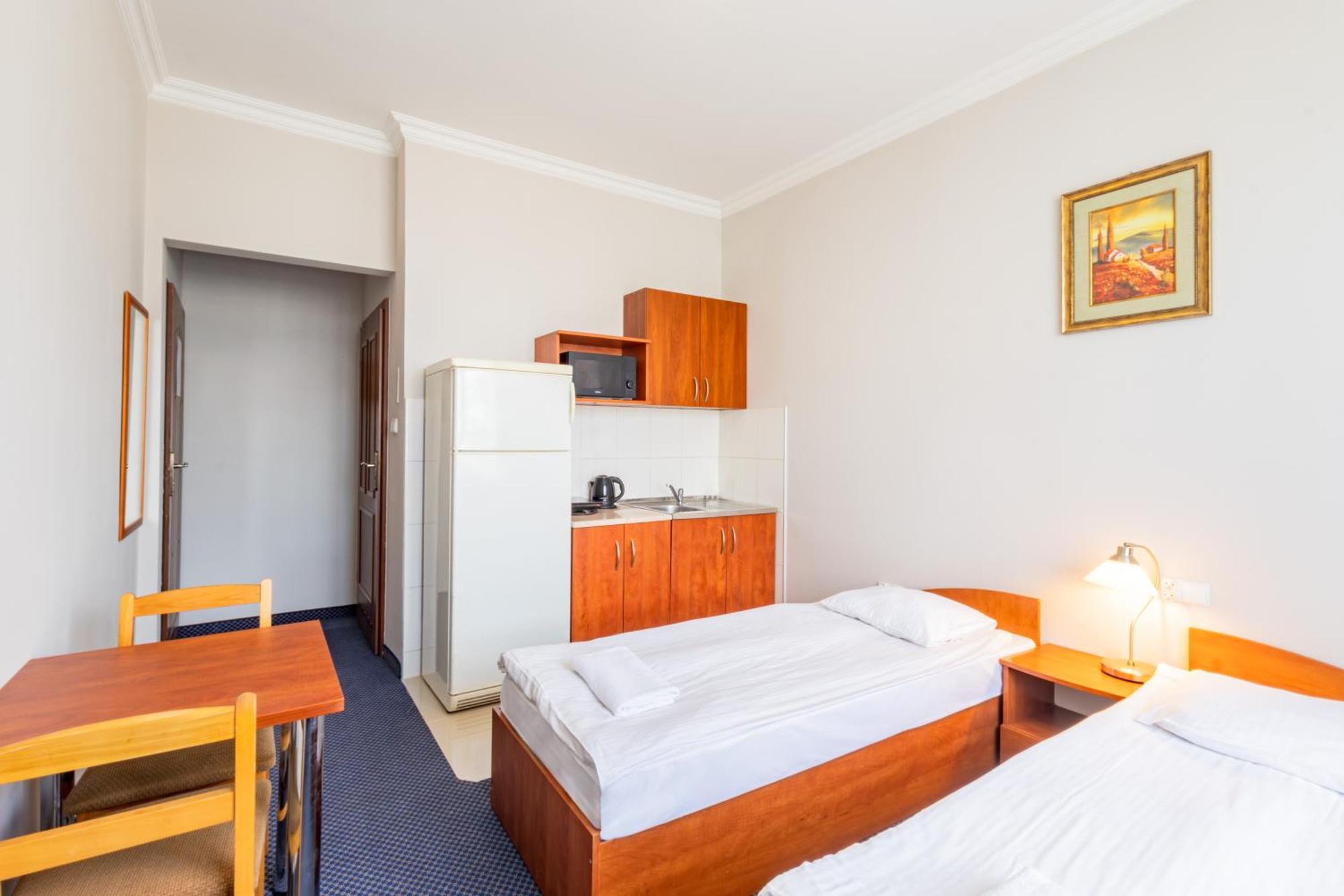 Noclegi Stadion Bed & Breakfast Warsaw Exterior photo