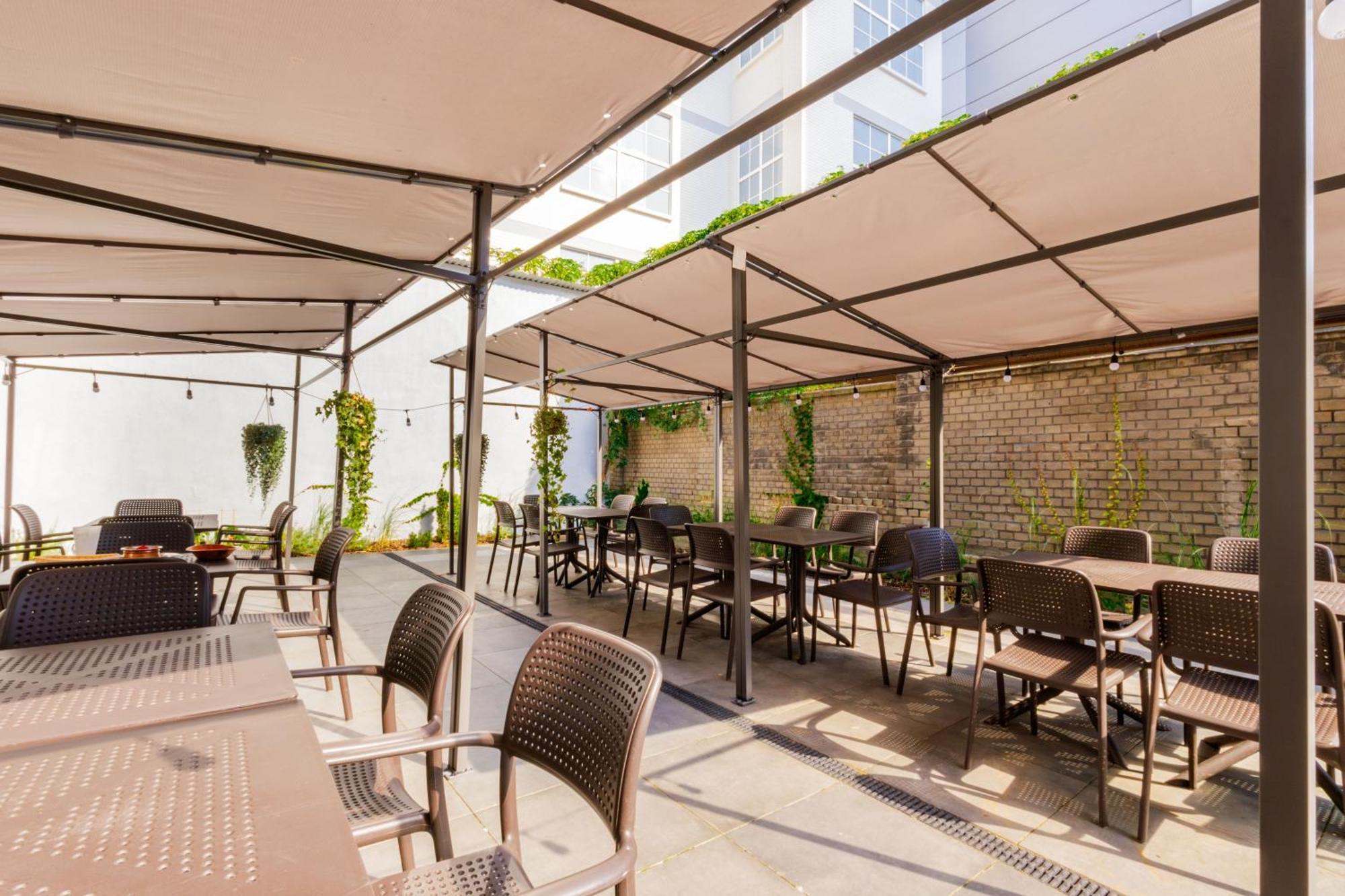 Noclegi Stadion Bed & Breakfast Warsaw Exterior photo