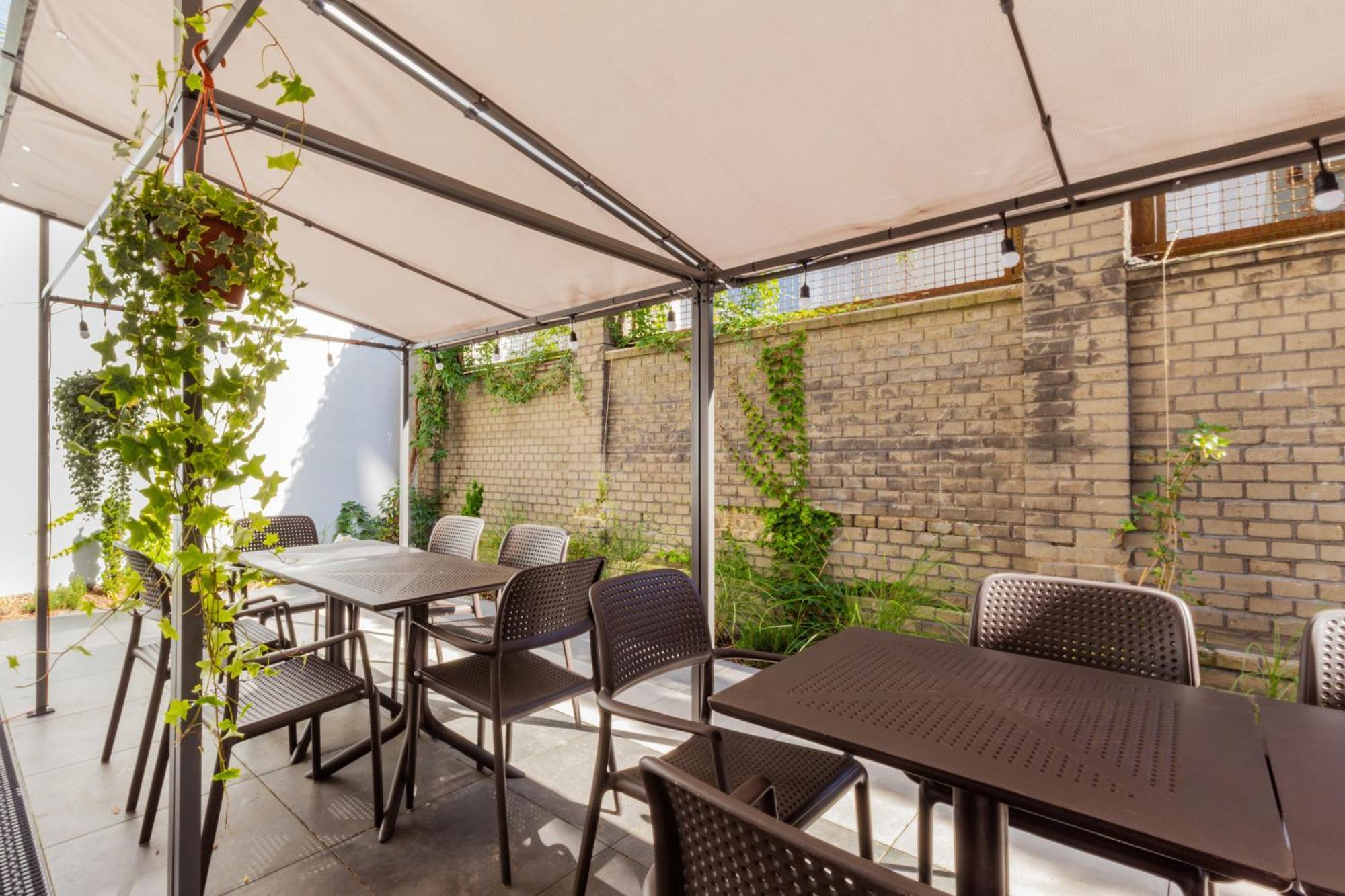 Noclegi Stadion Bed & Breakfast Warsaw Exterior photo