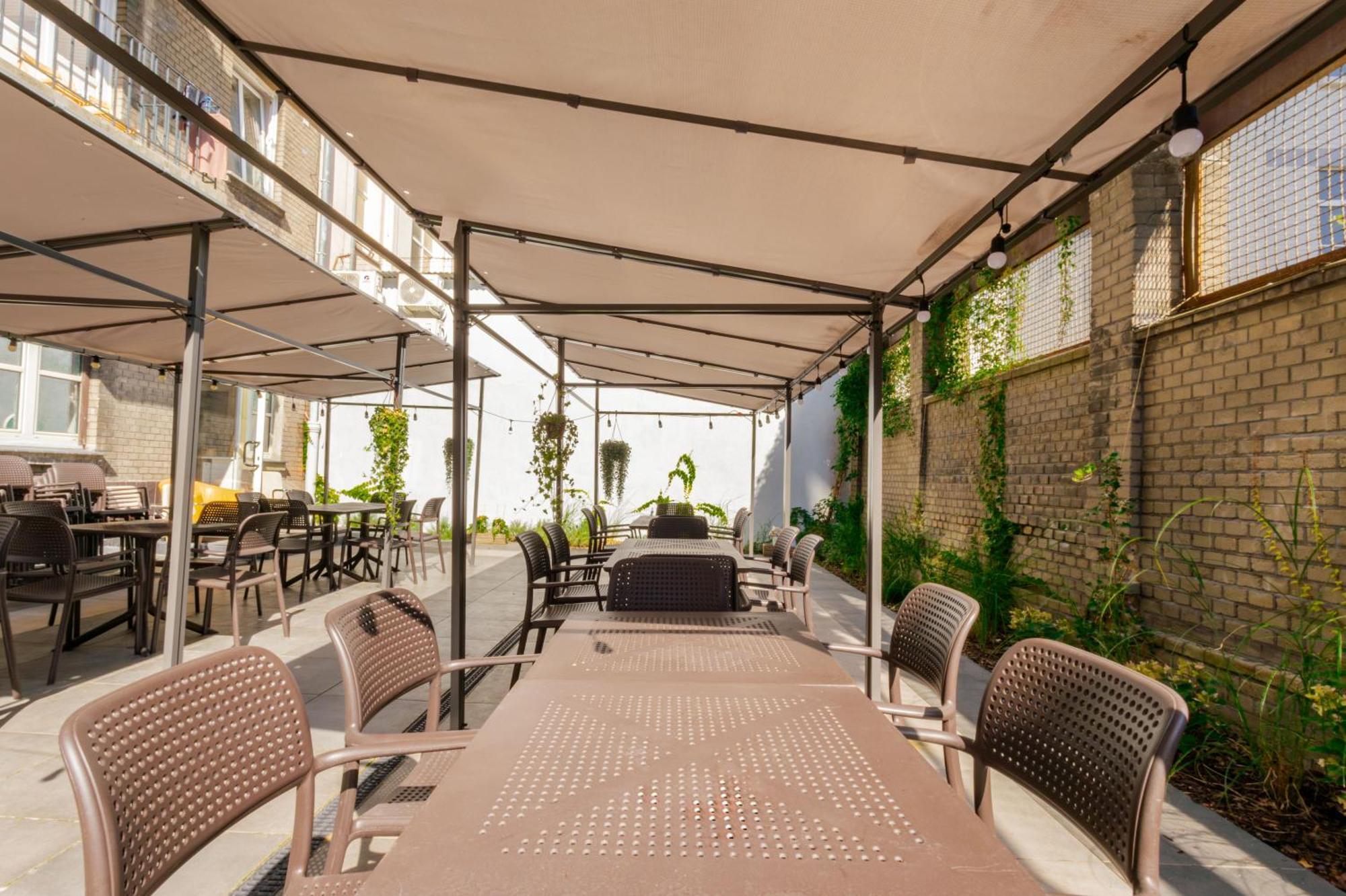 Noclegi Stadion Bed & Breakfast Warsaw Exterior photo