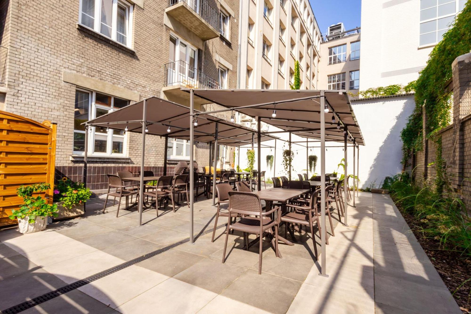 Noclegi Stadion Bed & Breakfast Warsaw Exterior photo