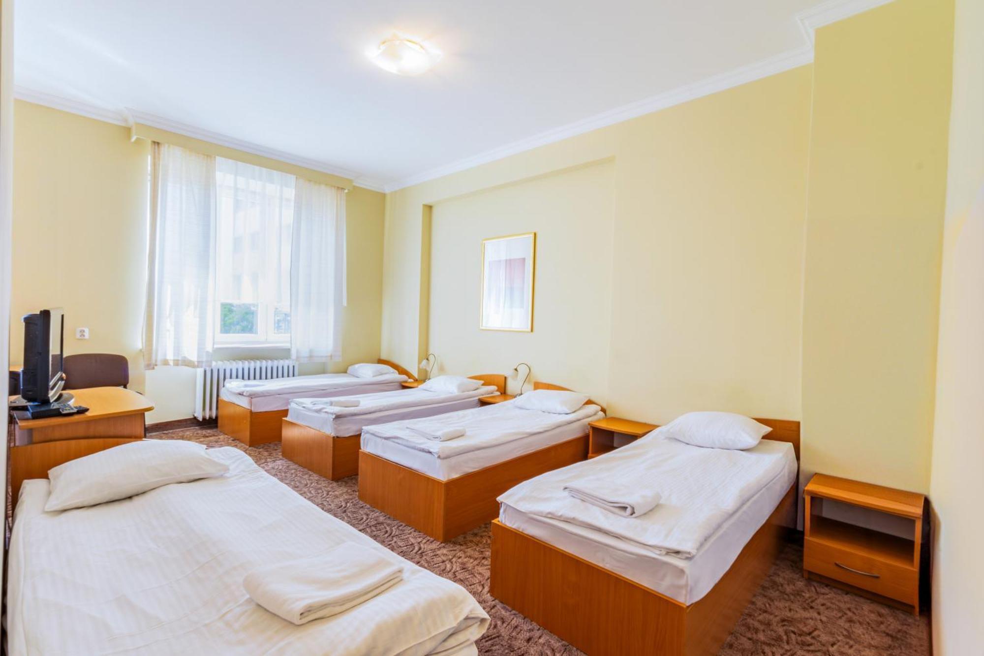 Noclegi Stadion Bed & Breakfast Warsaw Exterior photo